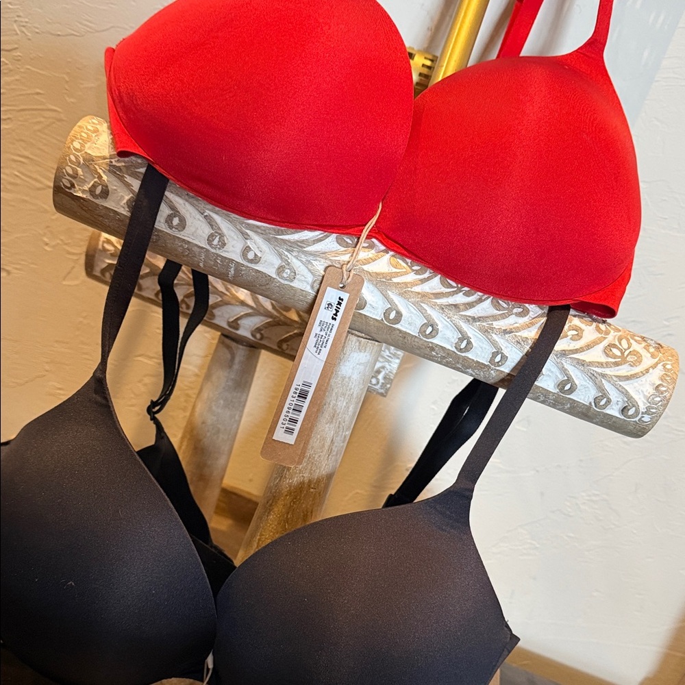 NWT SKIMS 34c ultimate push up plunge bra set!  2 BRAS! Onyx and Cayenne! ❤️💄👄